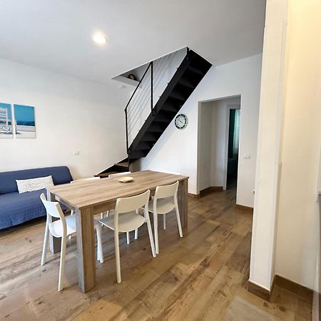 La Casa Di Rosi Al Mare Apartment Vada Bagian luar foto