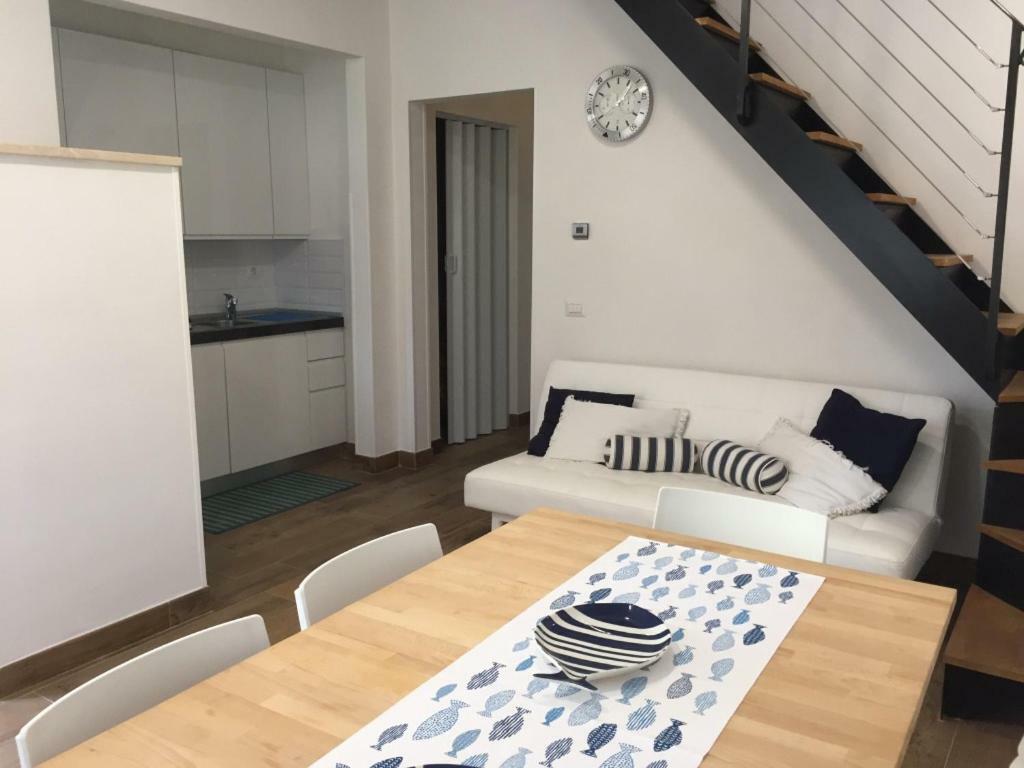 La Casa Di Rosi Al Mare Apartment Vada Bagian luar foto